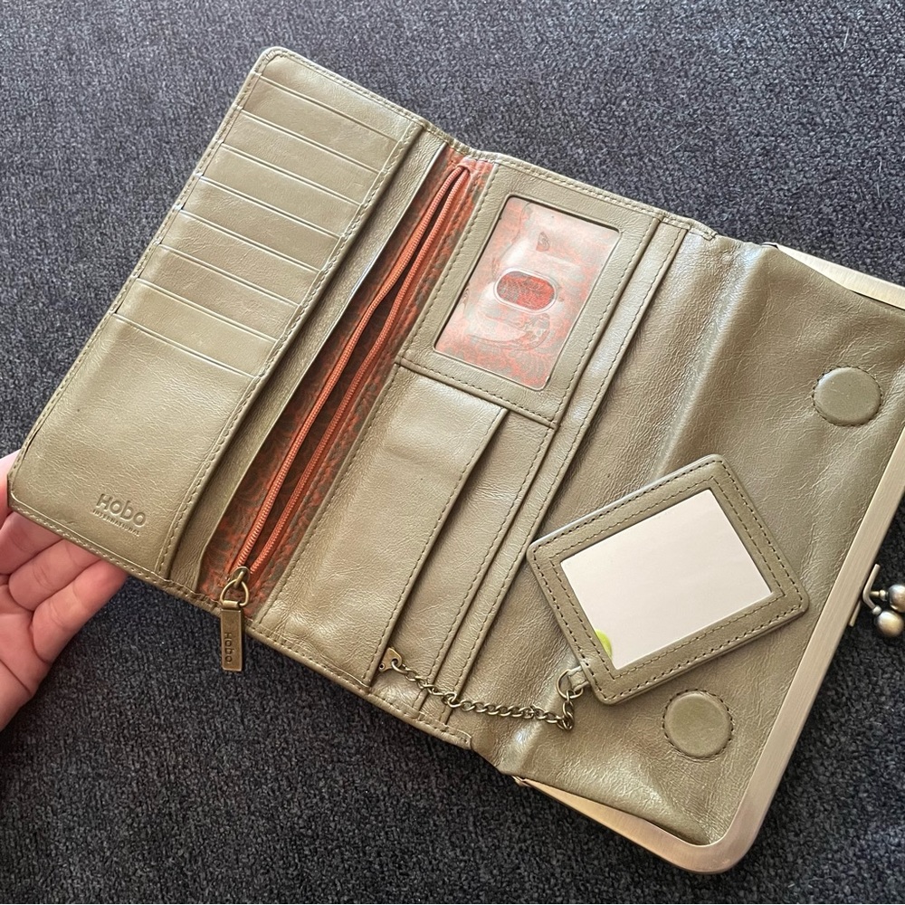 Hobo International Lauren Wallet Clutch Olive Army Light Green